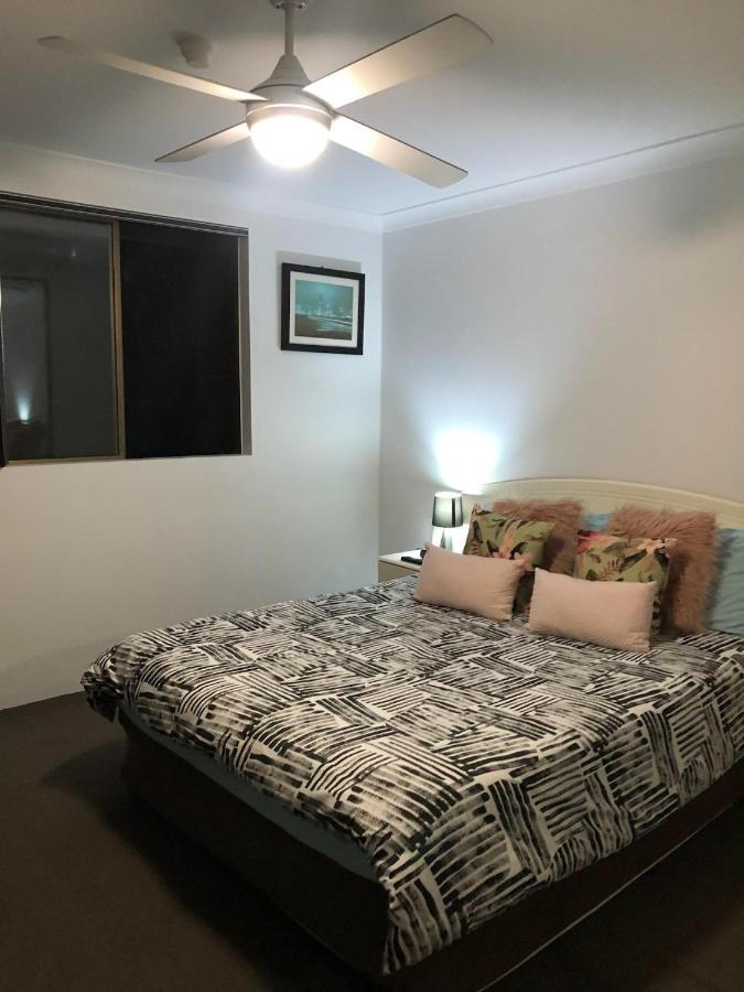 Anacapri Holiday Resort Apartments Surfers Paradise Extérieur photo