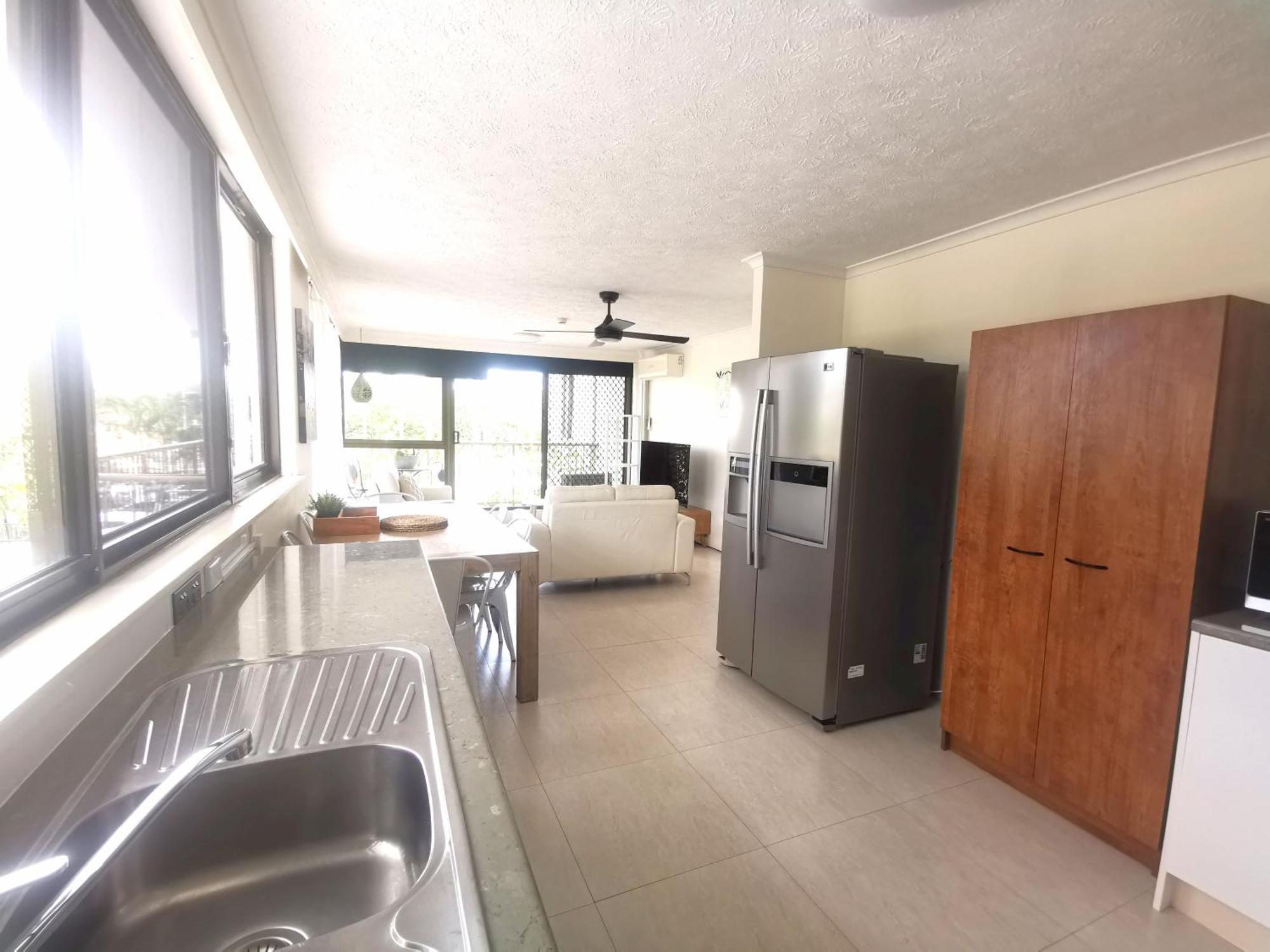 Anacapri Holiday Resort Apartments Surfers Paradise Extérieur photo